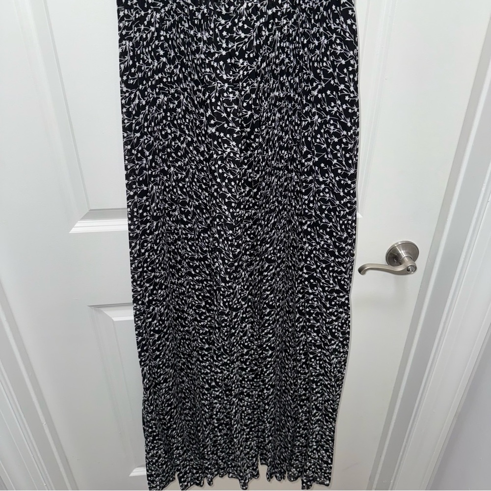 Petal + Pup Black & White Floral Bustier Maxi Formal Dress - Picture 7 of 8